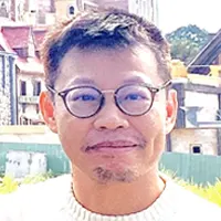 講師照